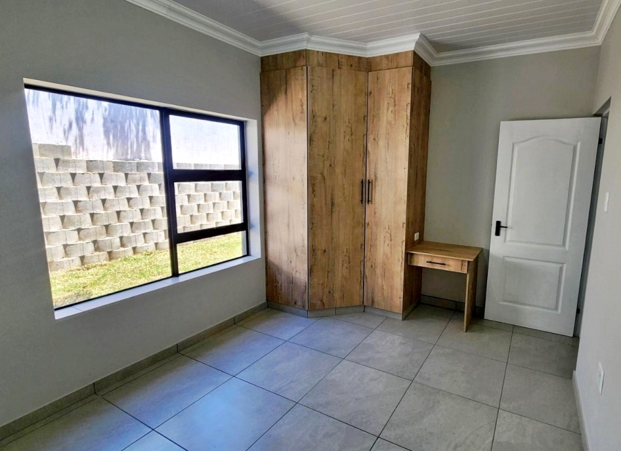 3 Bedroom Property for Sale in Fraaiuitsig Western Cape